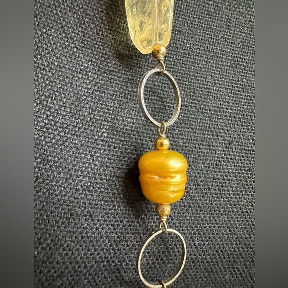 Silver Tone Neutral Tones Faceted Beaded Necklace - Picture 3 of 9